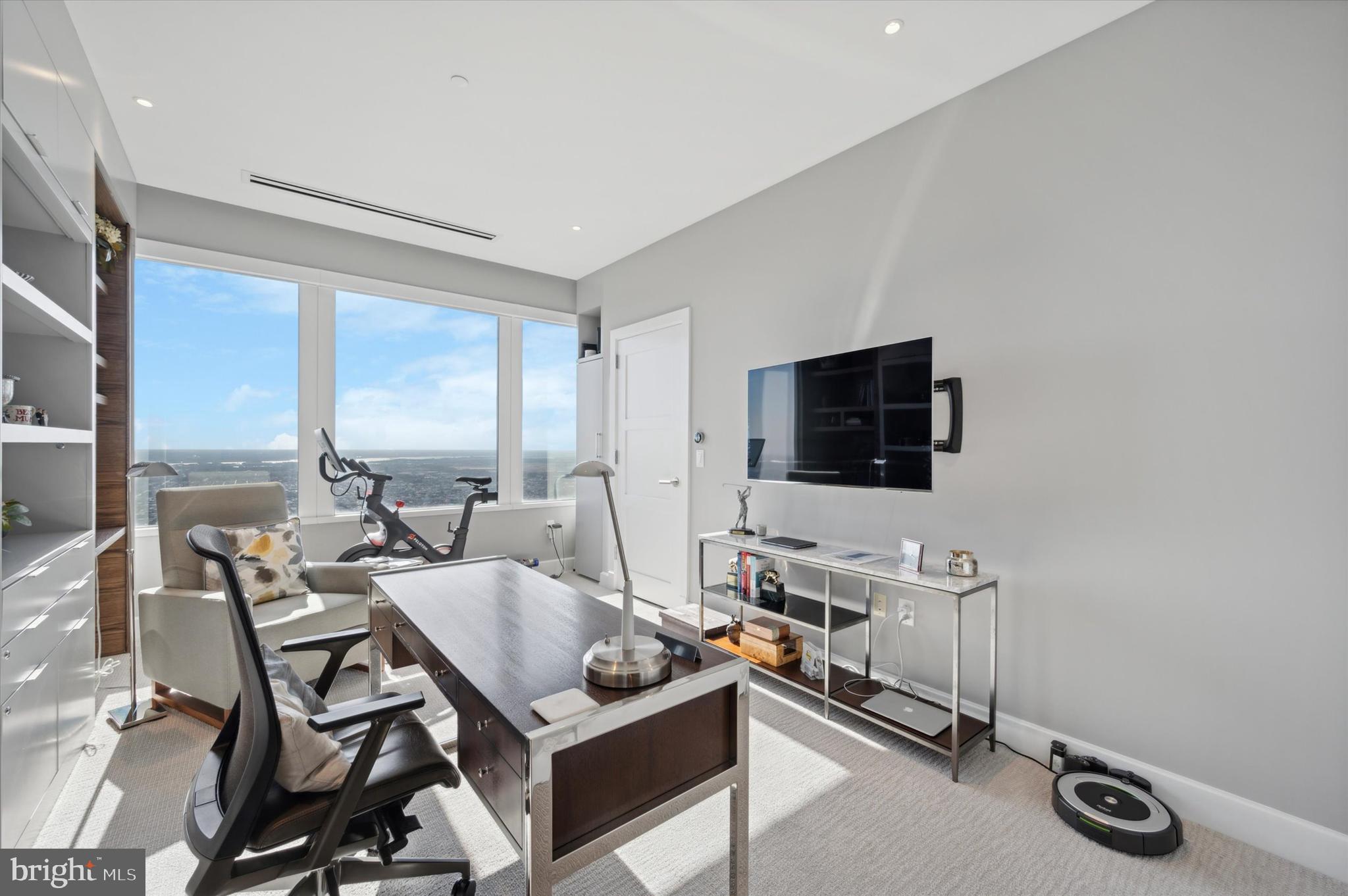 CENTER CITY - Residential