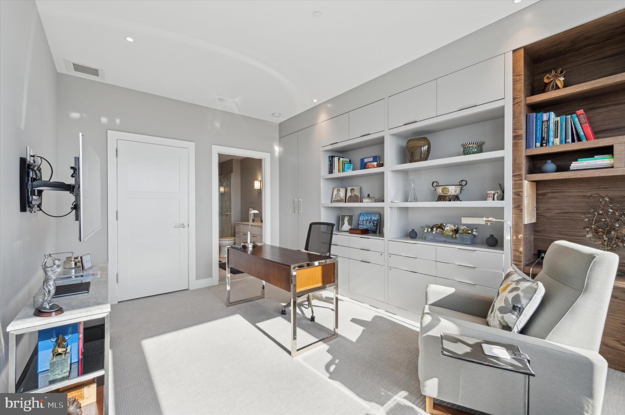 CENTER CITY - Residential