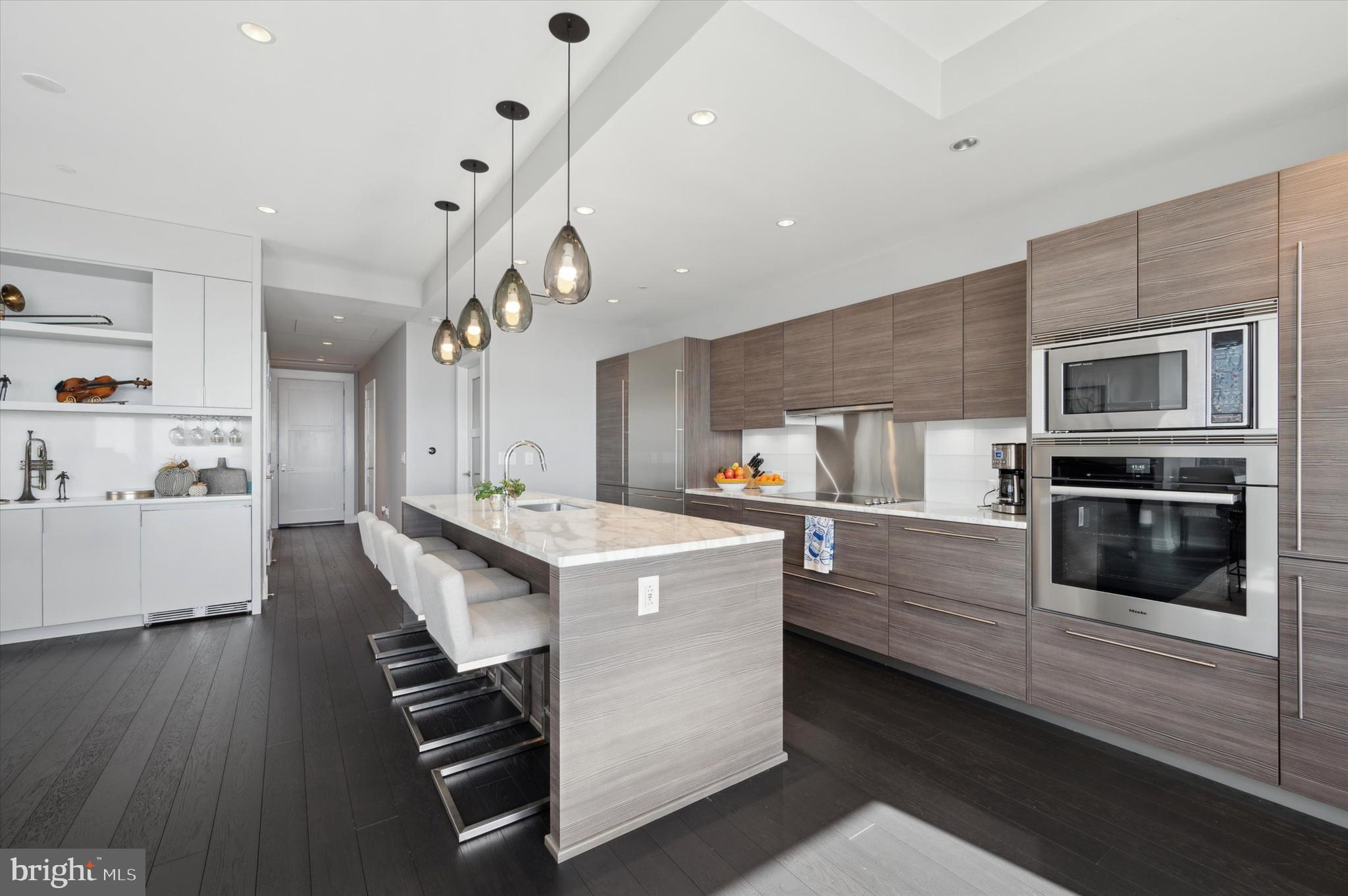 CENTER CITY - Residential