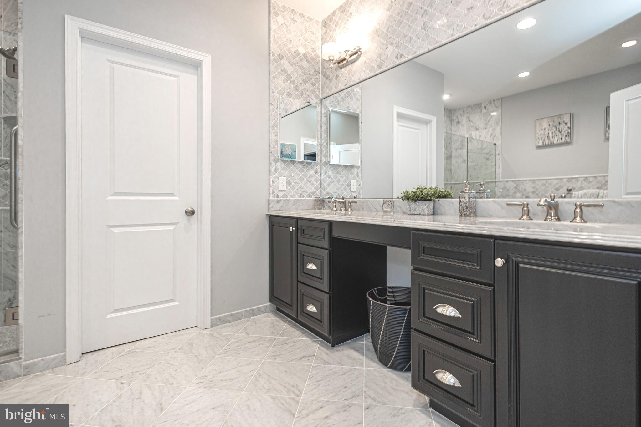 REGENCY AT HILLTOWN - Residential