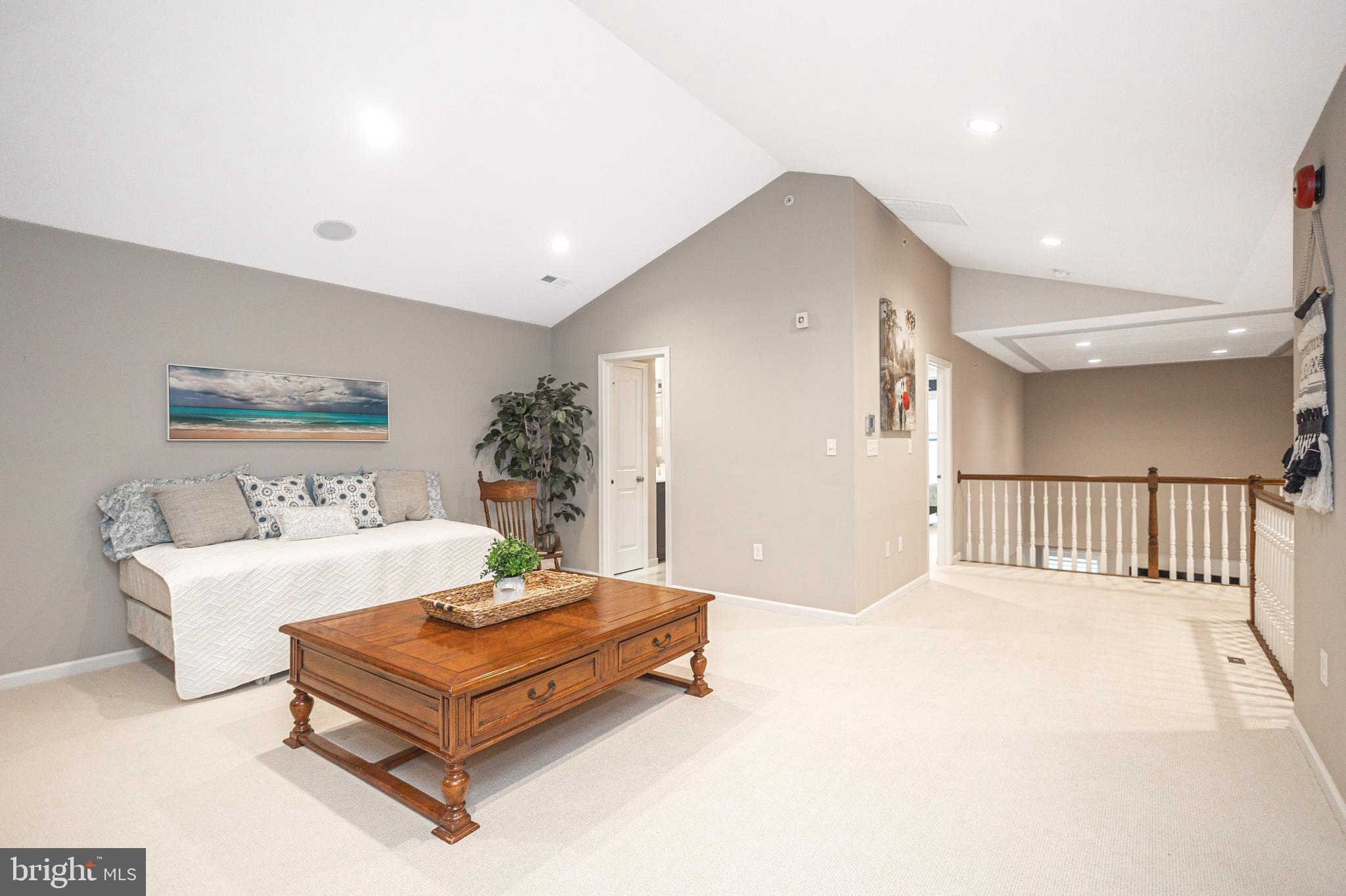 REGENCY AT HILLTOWN - Residential