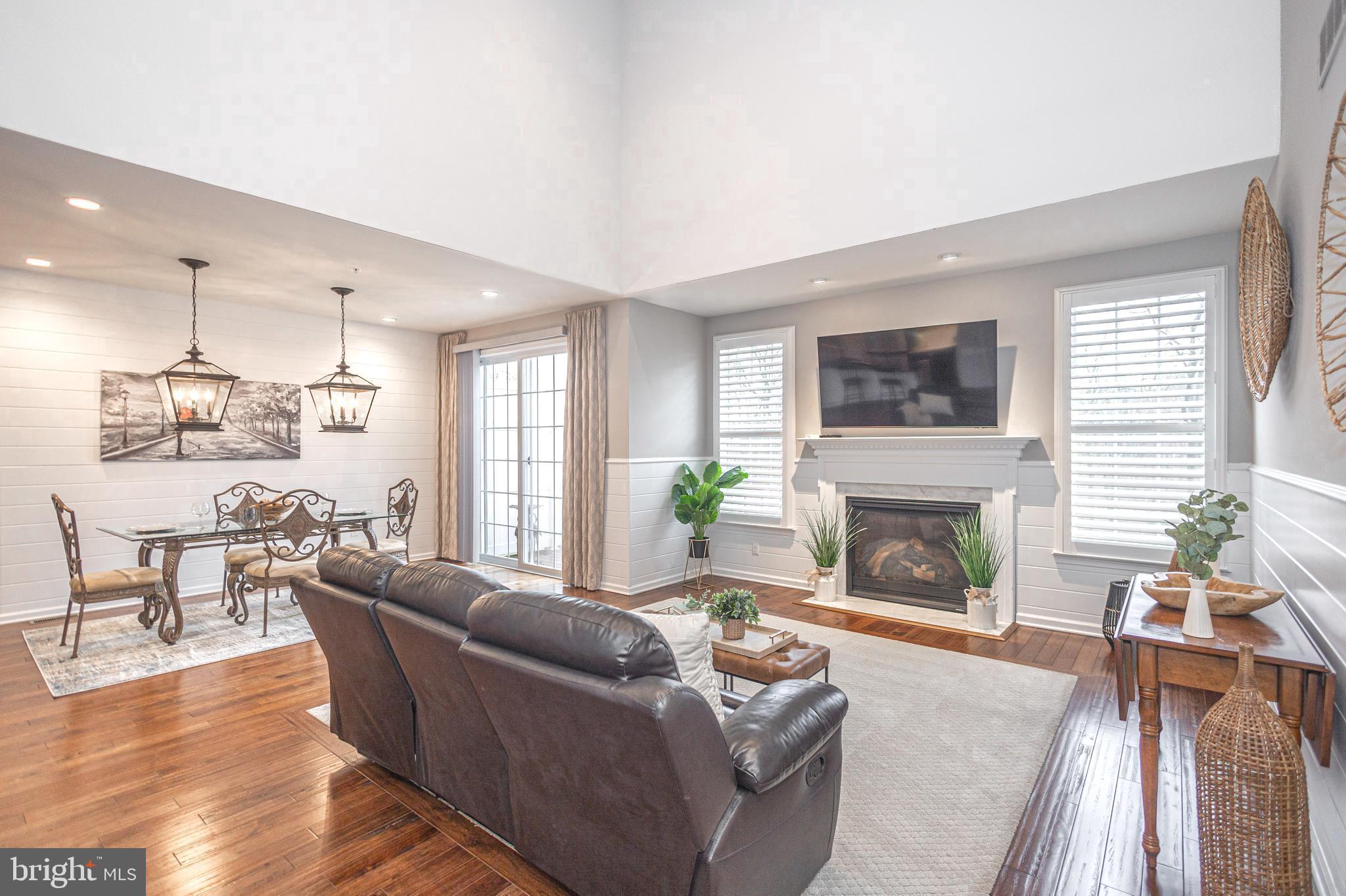 REGENCY AT HILLTOWN - Residential