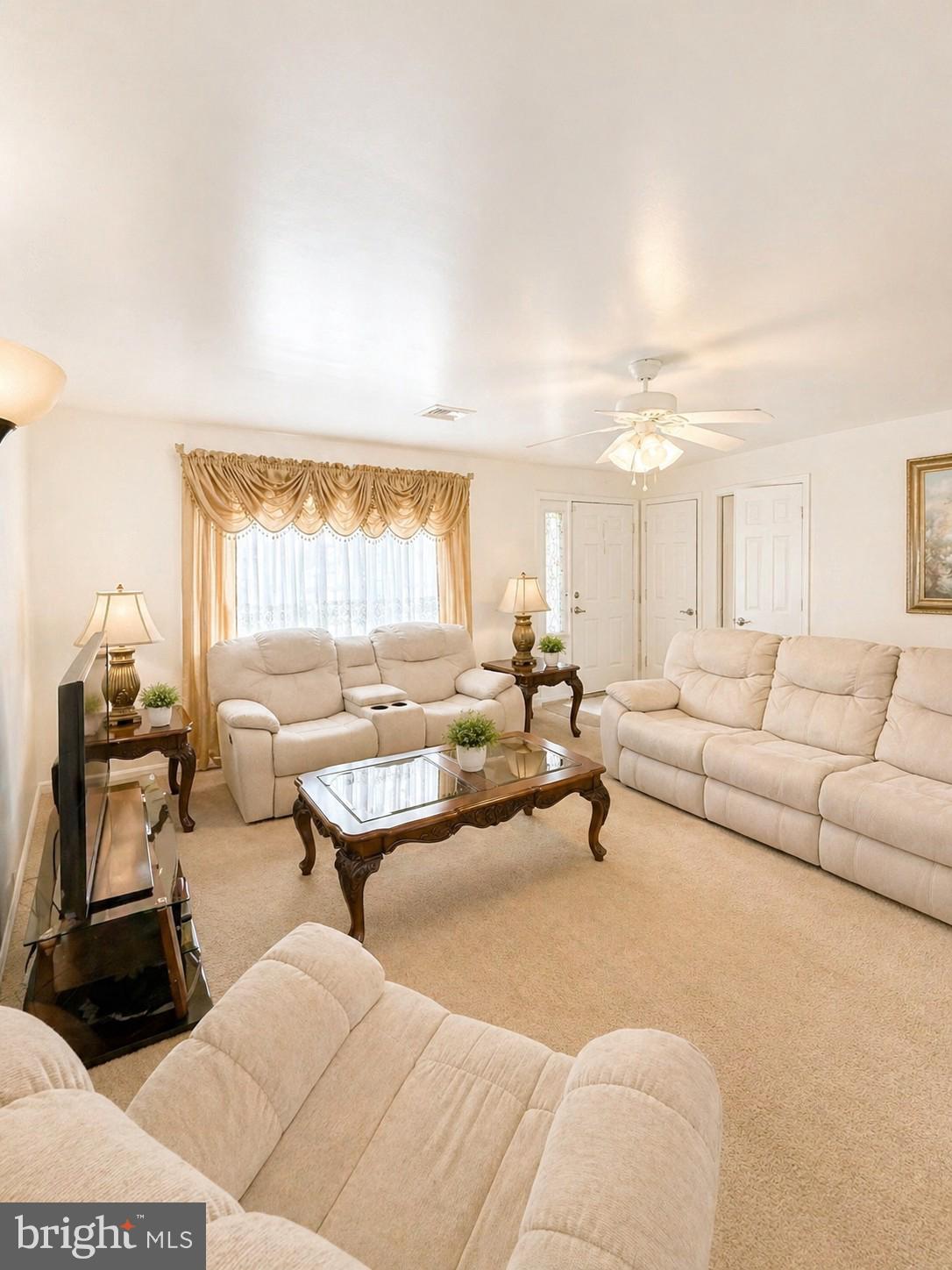 BRIAR LAKE - Residential