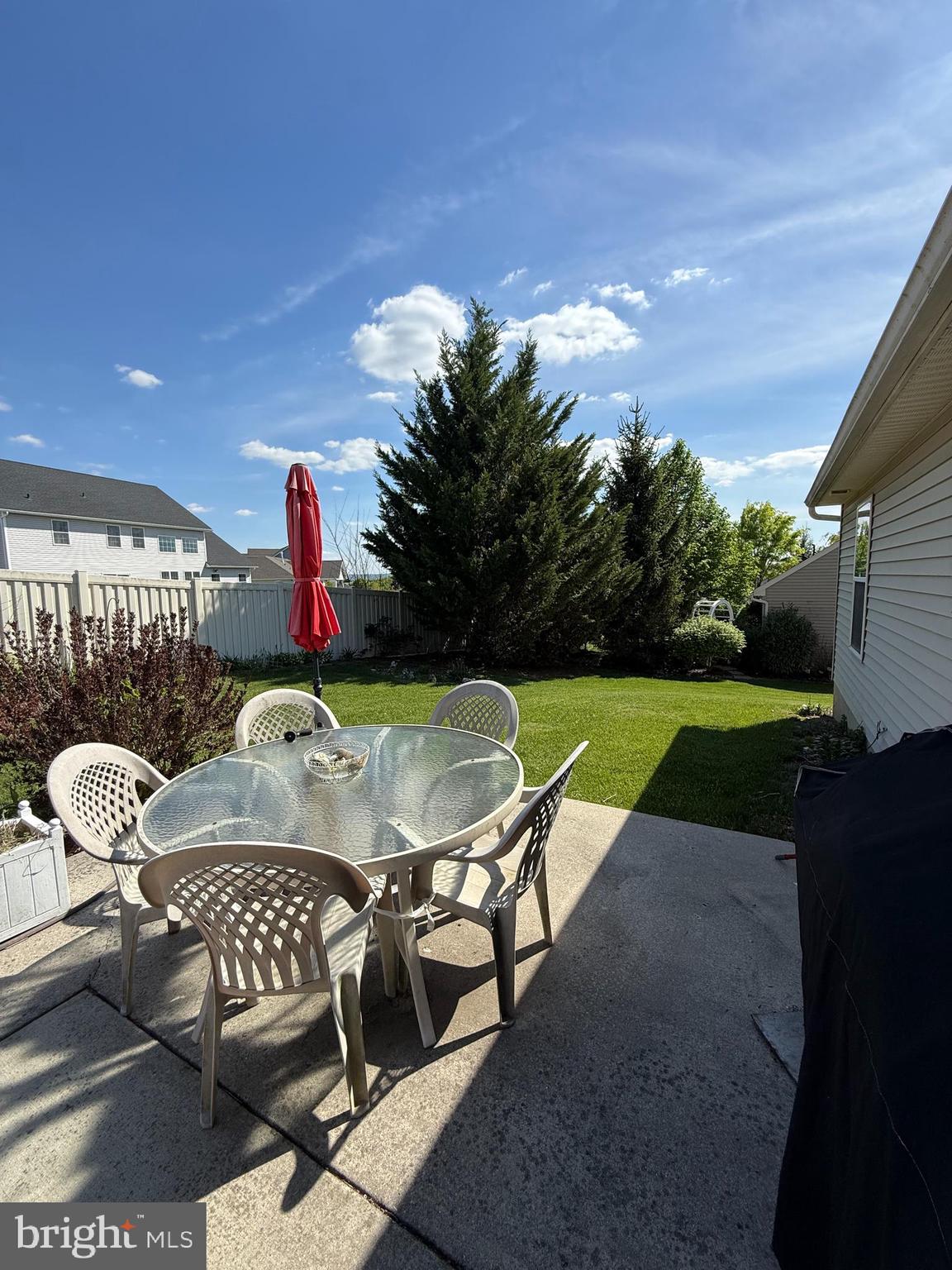 BRIAR LAKE - Residential