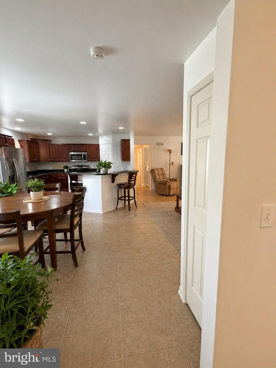 BRIAR LAKE - Residential