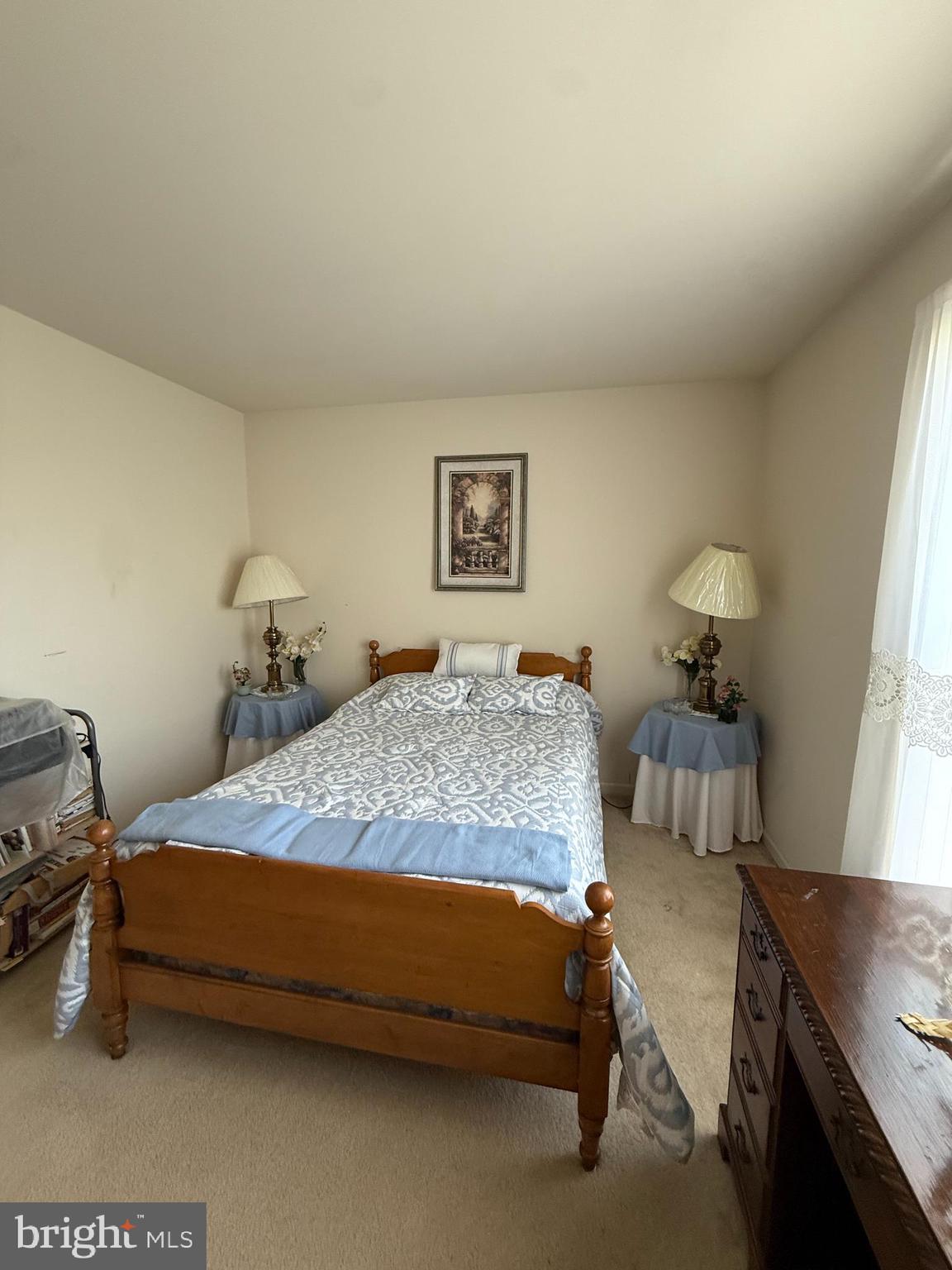 BRIAR LAKE - Residential
