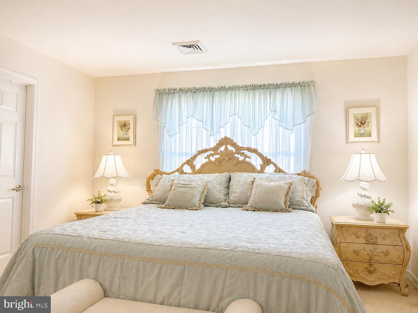 BRIAR LAKE - Residential