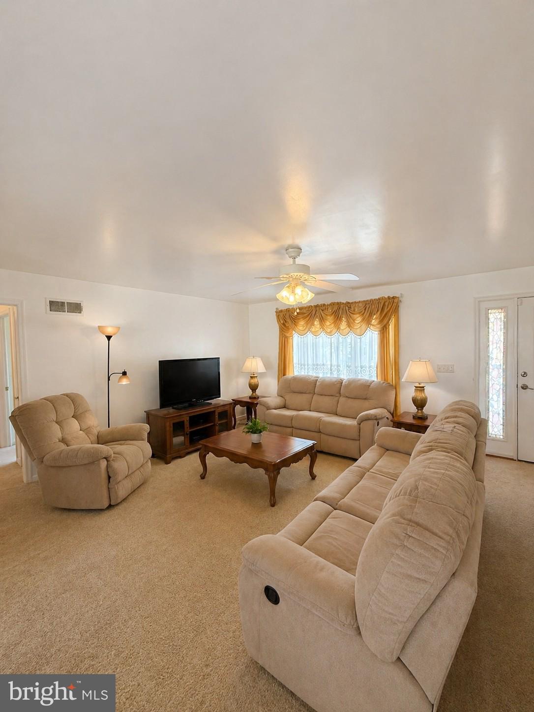 BRIAR LAKE - Residential