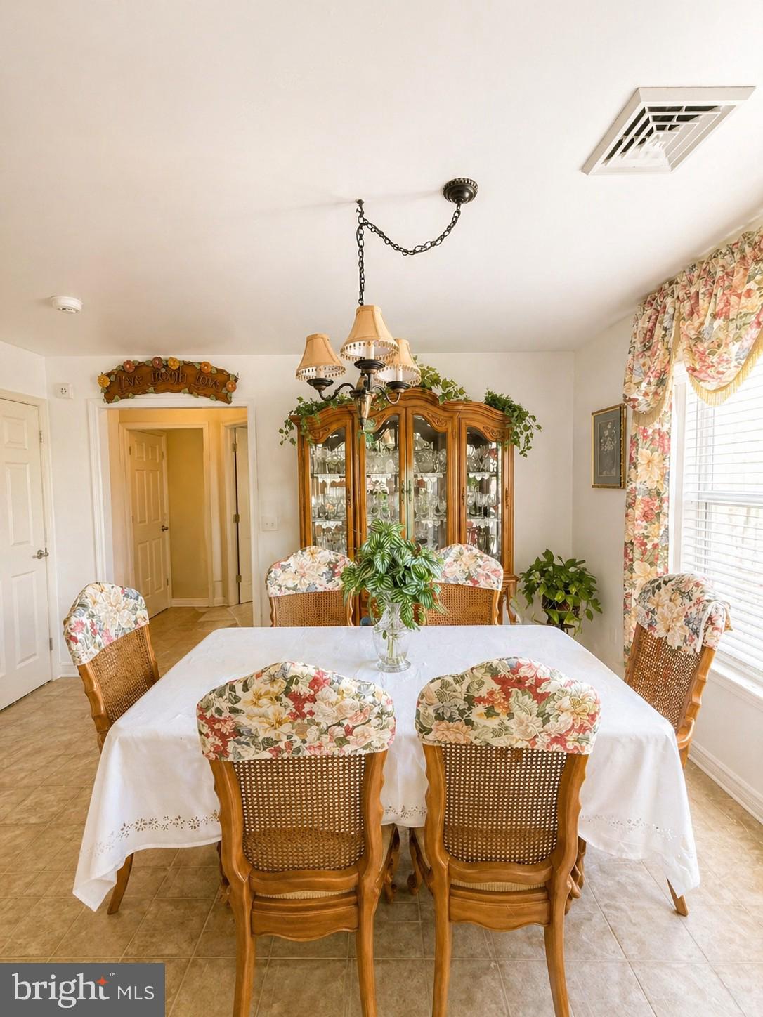 BRIAR LAKE - Residential