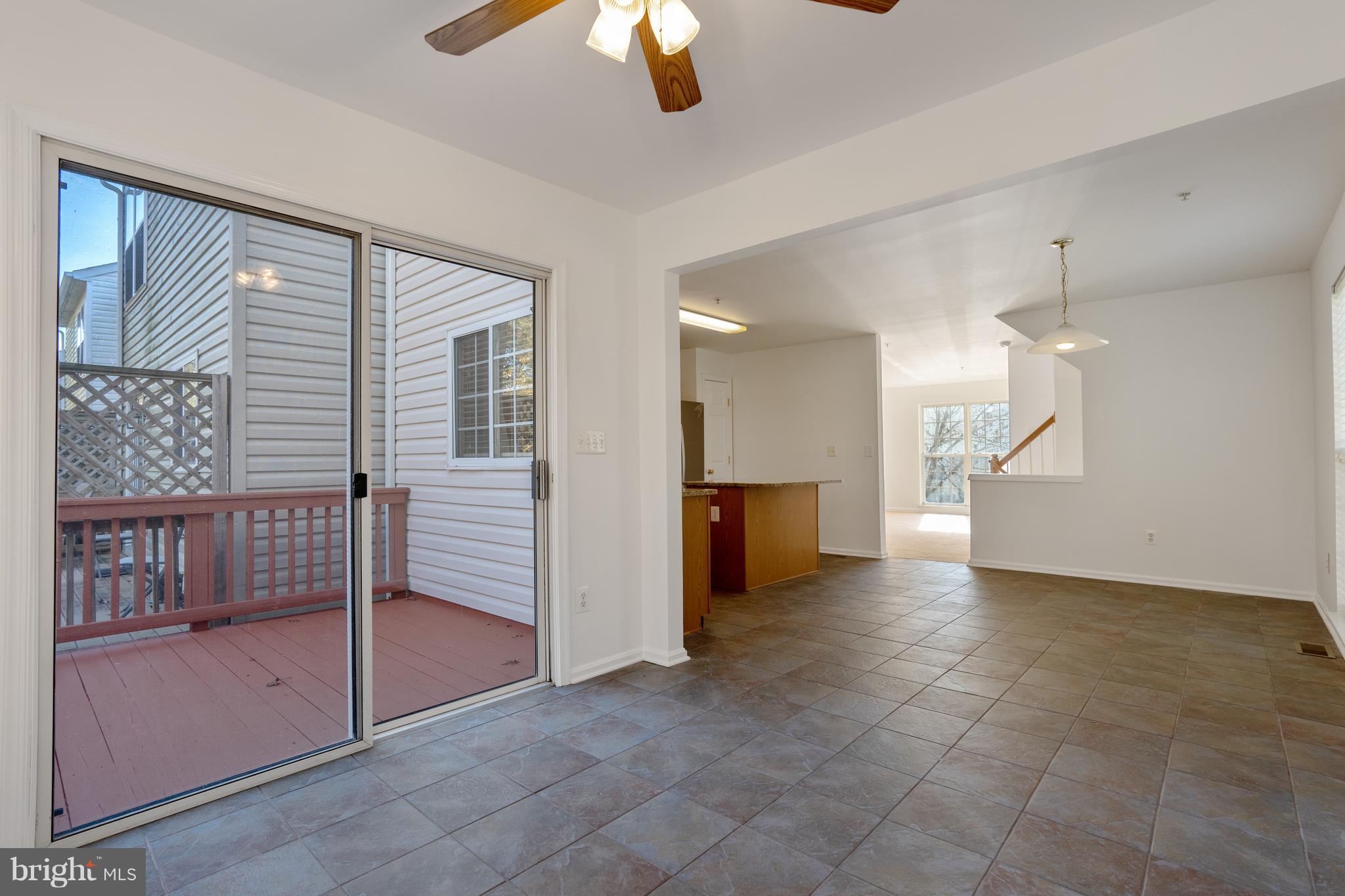 SEVEN OAKS - Residential