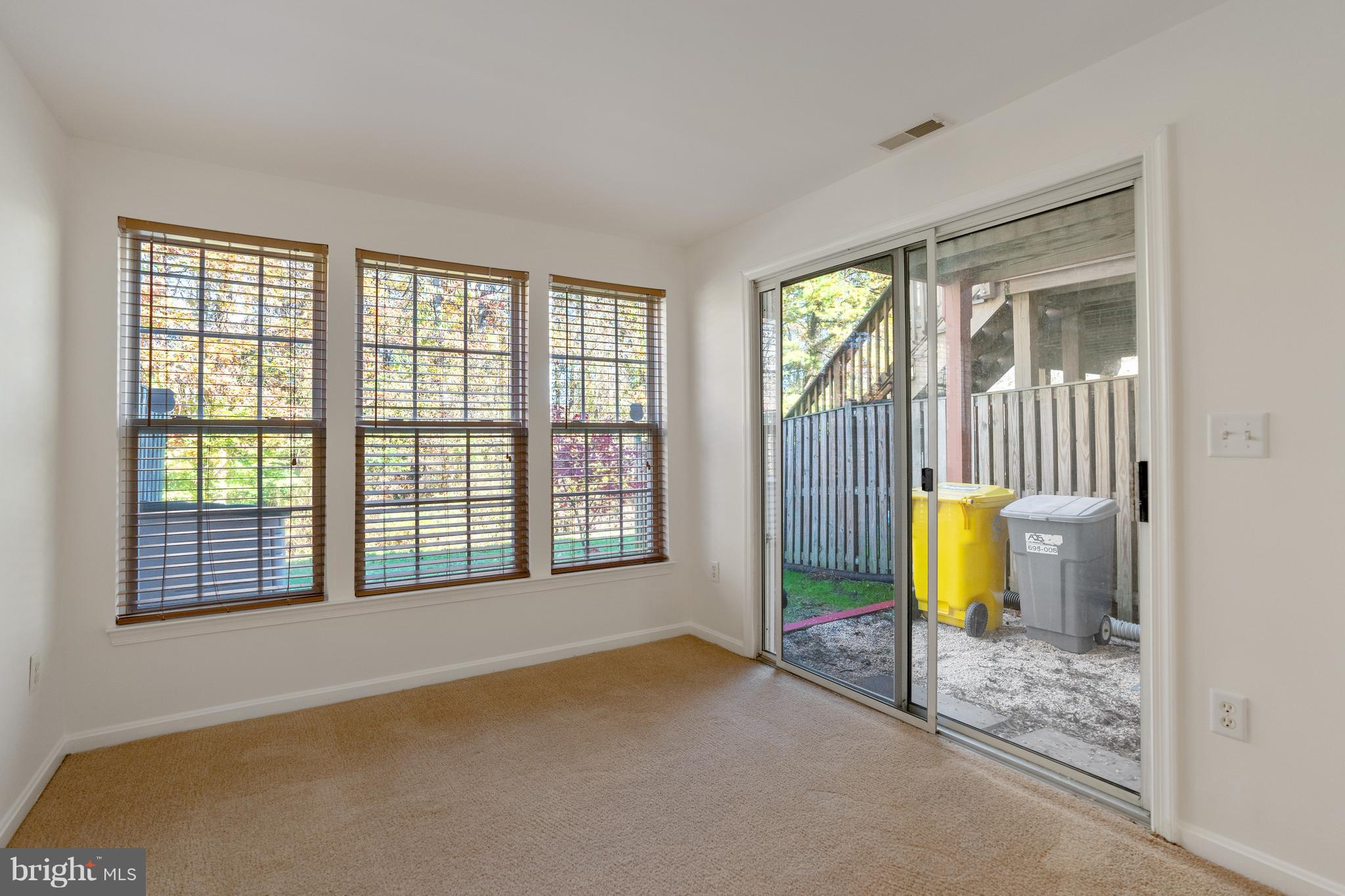 SEVEN OAKS - Residential