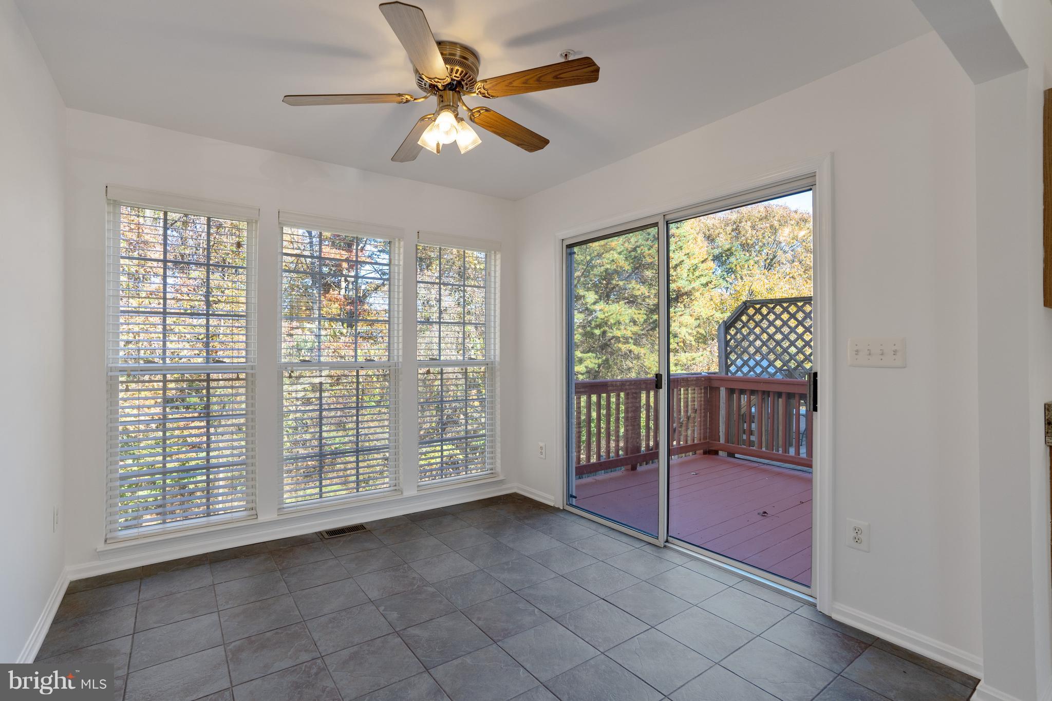 SEVEN OAKS - Residential