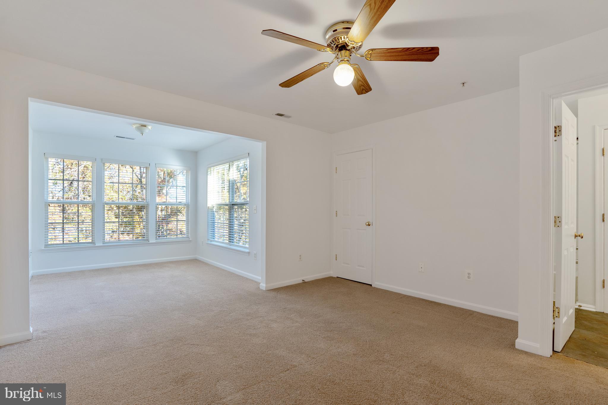 SEVEN OAKS - Residential