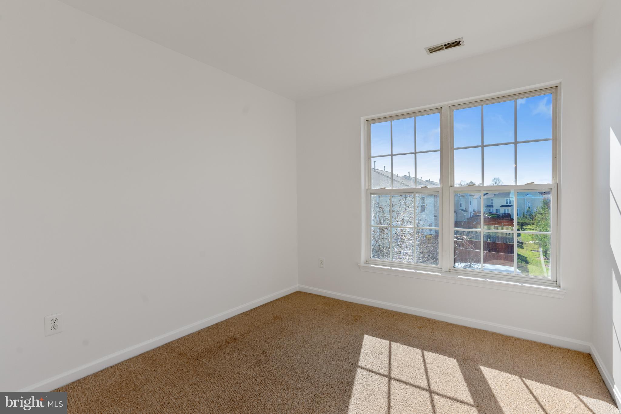 SEVEN OAKS - Residential