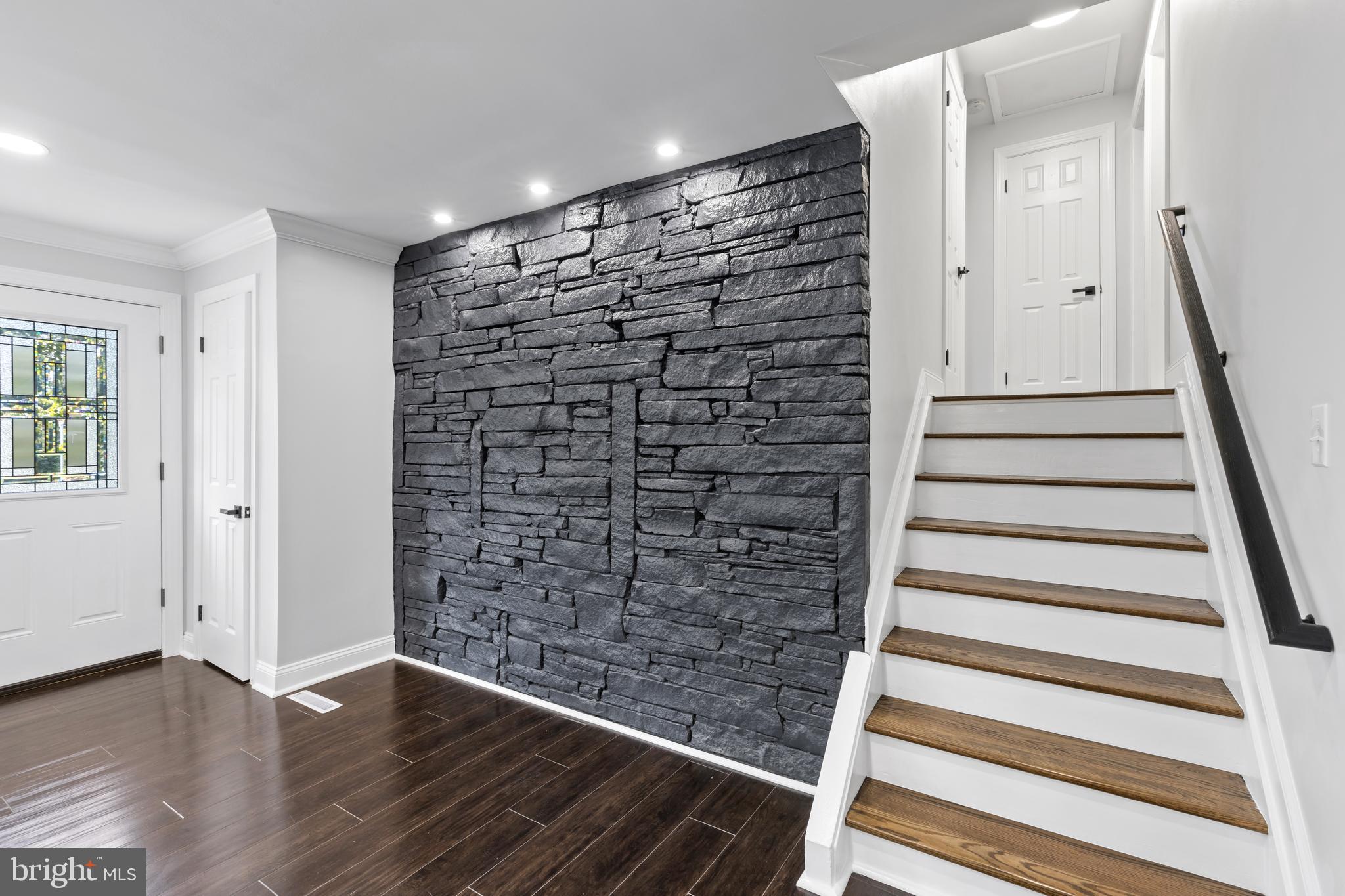 FOUNTAIN HILL - Residential