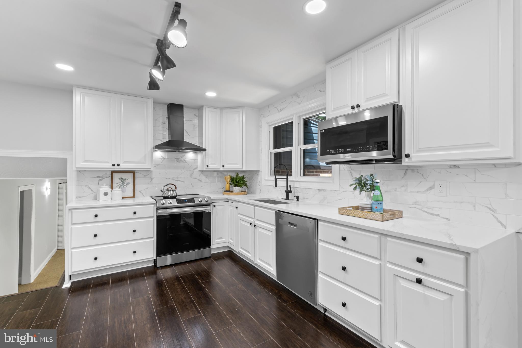 FOUNTAIN HILL - Residential