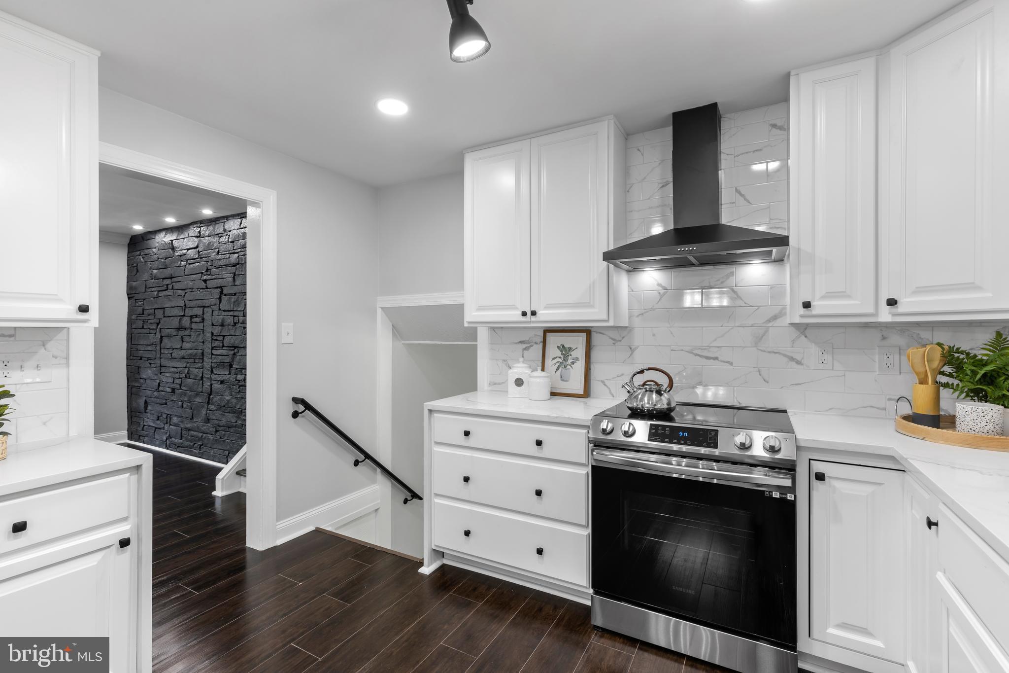 FOUNTAIN HILL - Residential