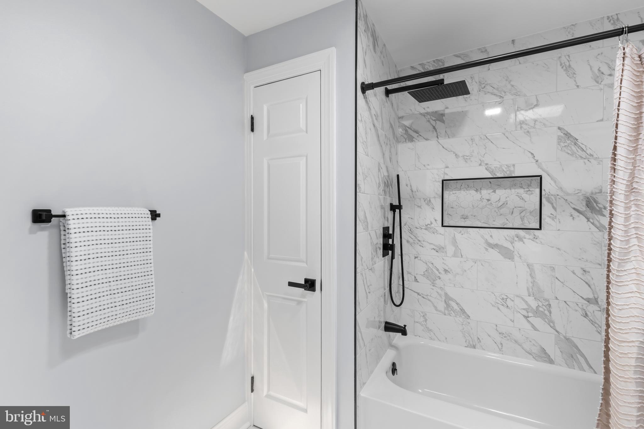 FOUNTAIN HILL - Residential