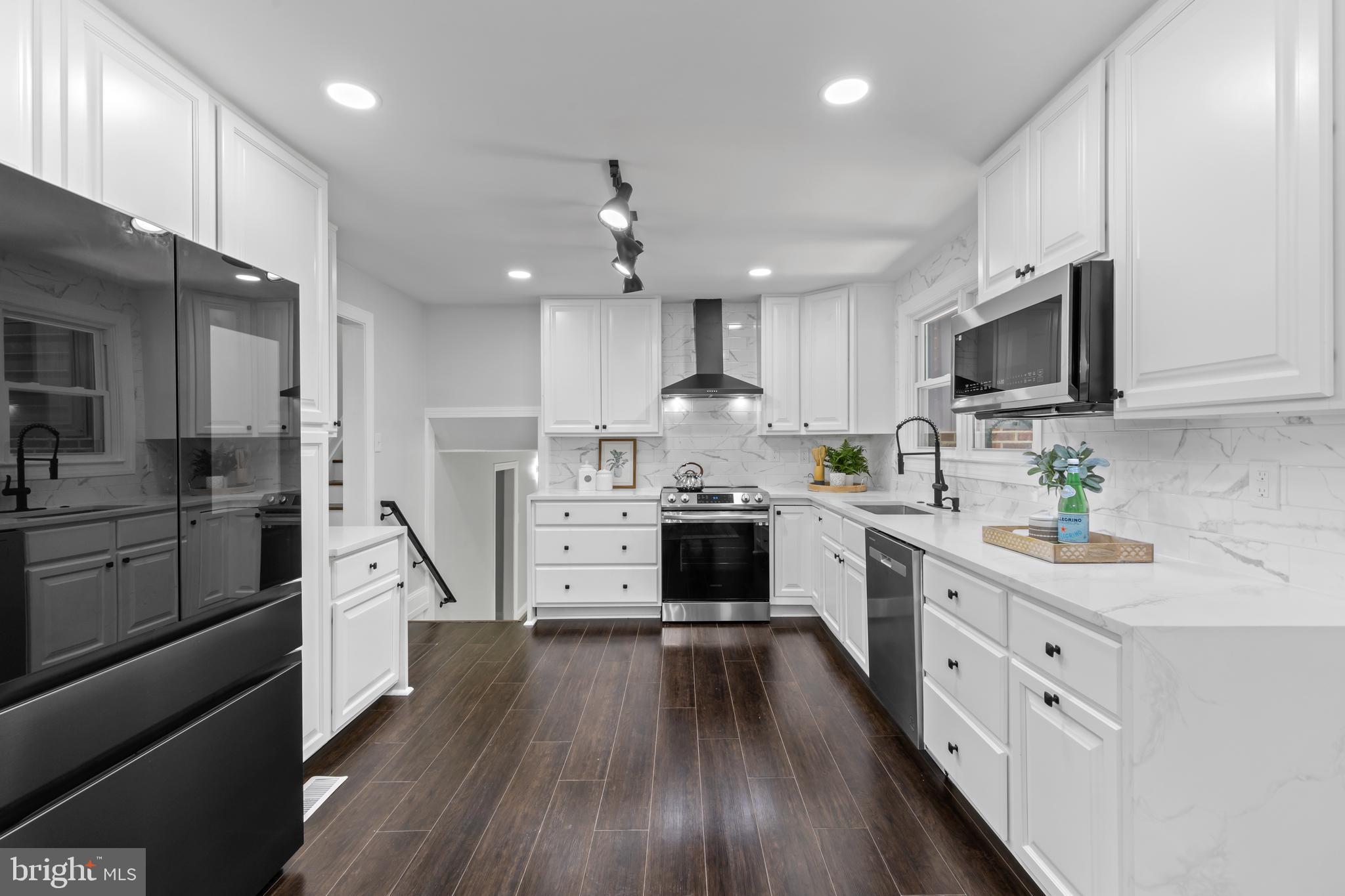 FOUNTAIN HILL - Residential