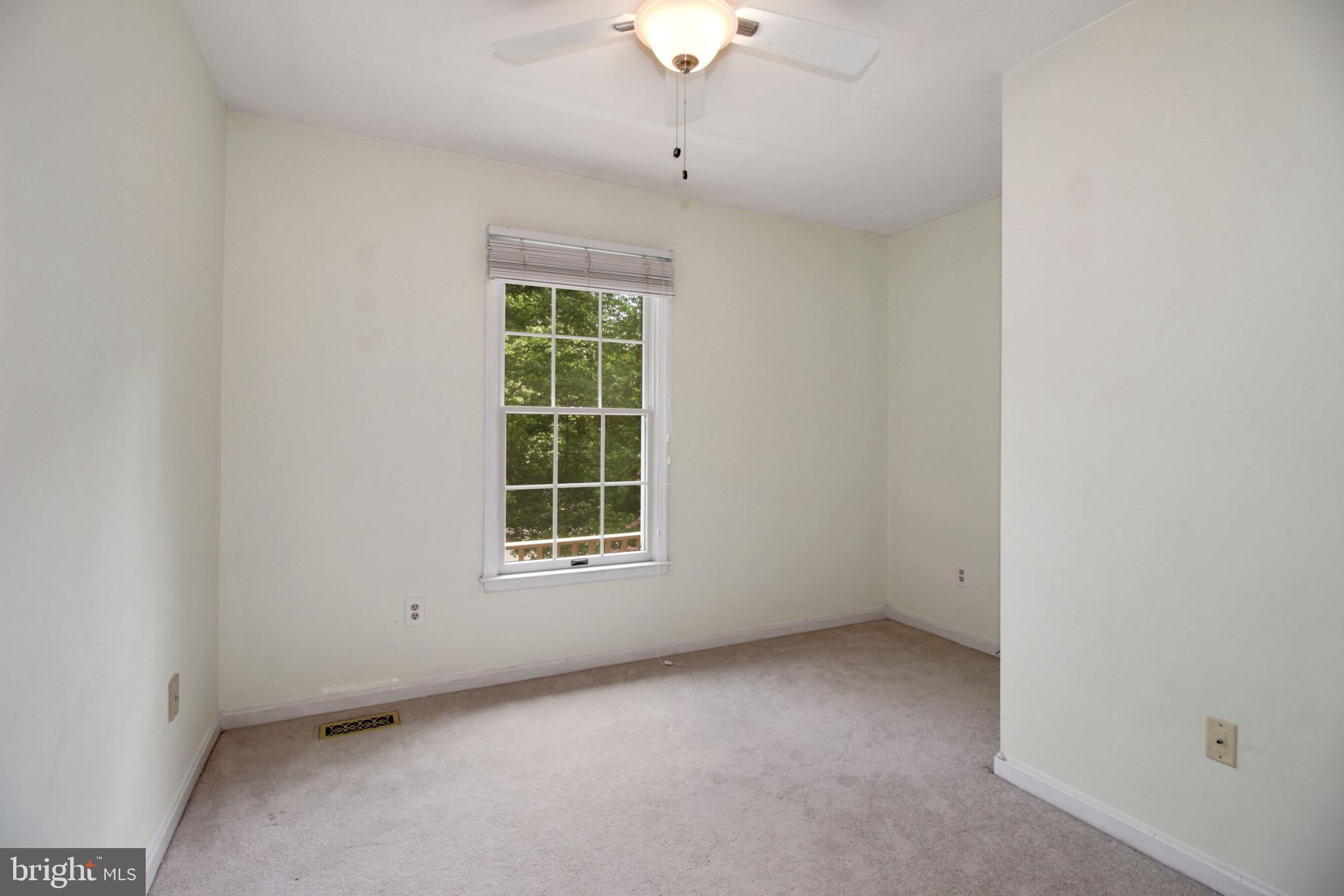 MCKENZIE MEADOWS - Residential