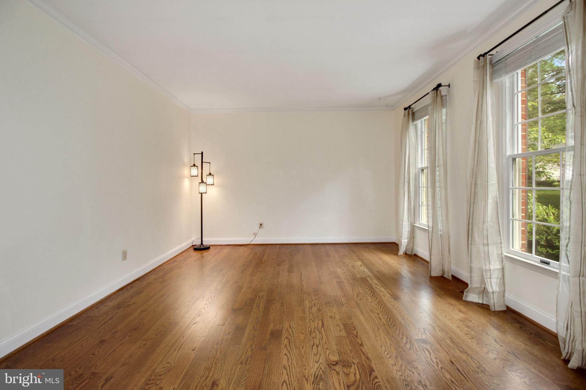 MCKENZIE MEADOWS - Residential