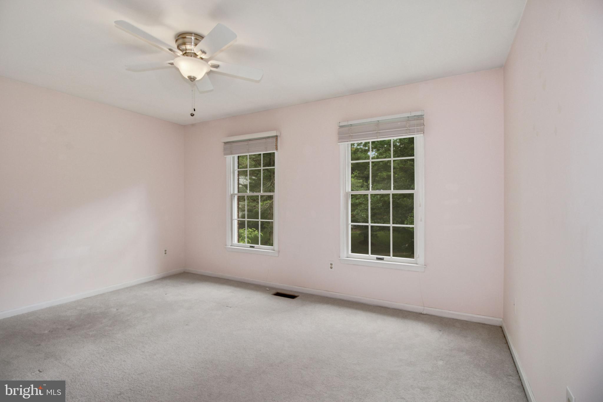 MCKENZIE MEADOWS - Residential