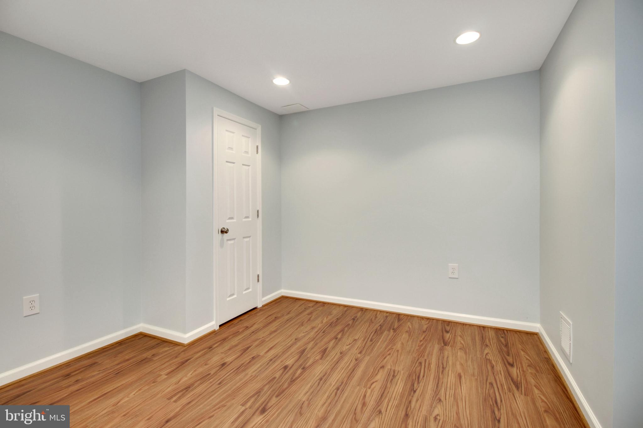 MCKENZIE MEADOWS - Residential