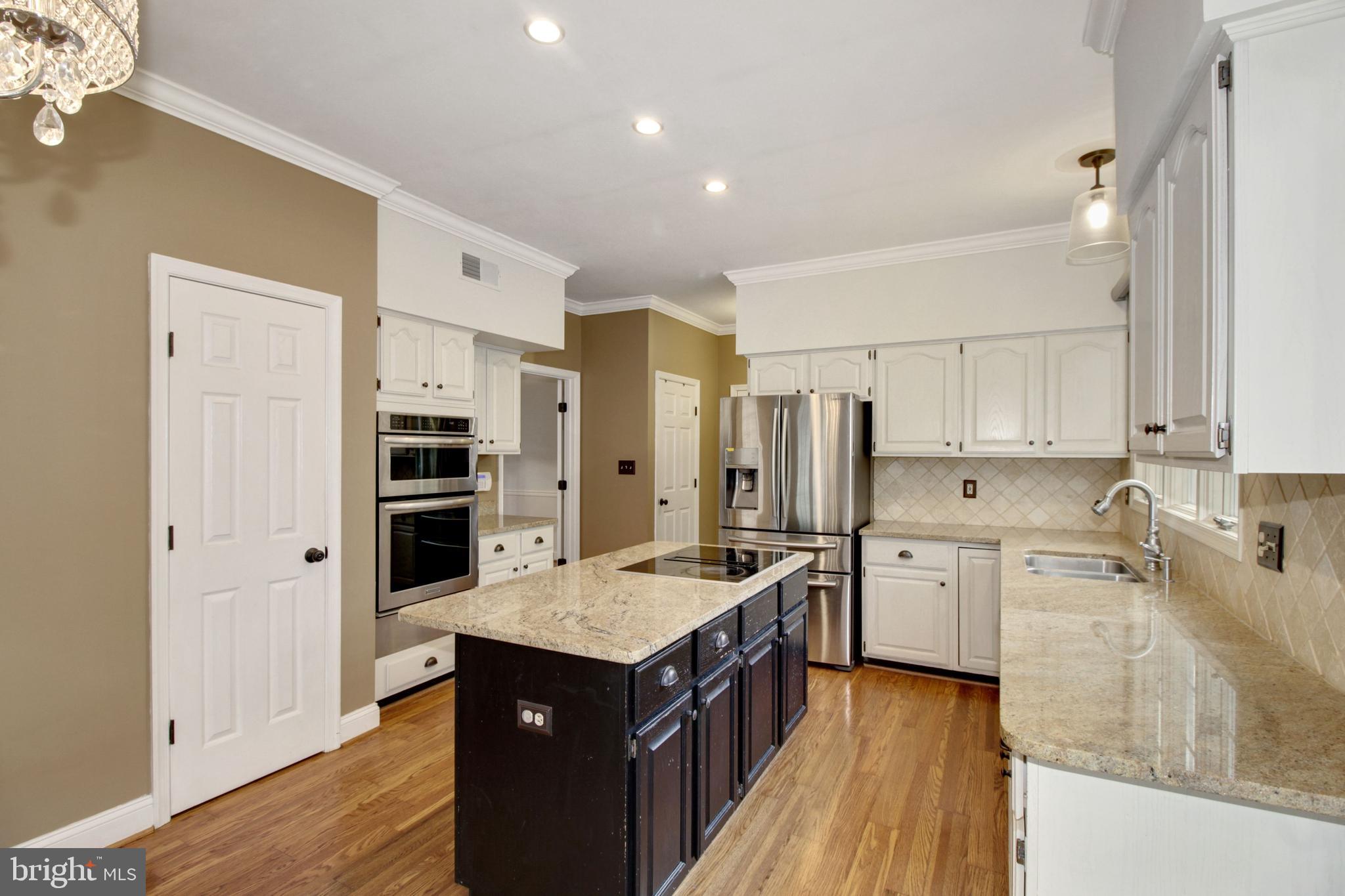 MCKENZIE MEADOWS - Residential