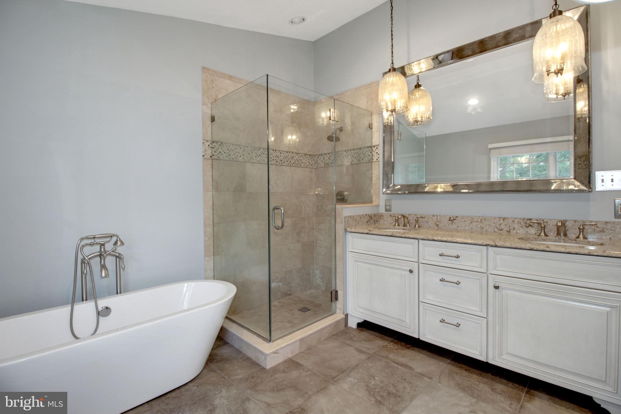 MCKENZIE MEADOWS - Residential