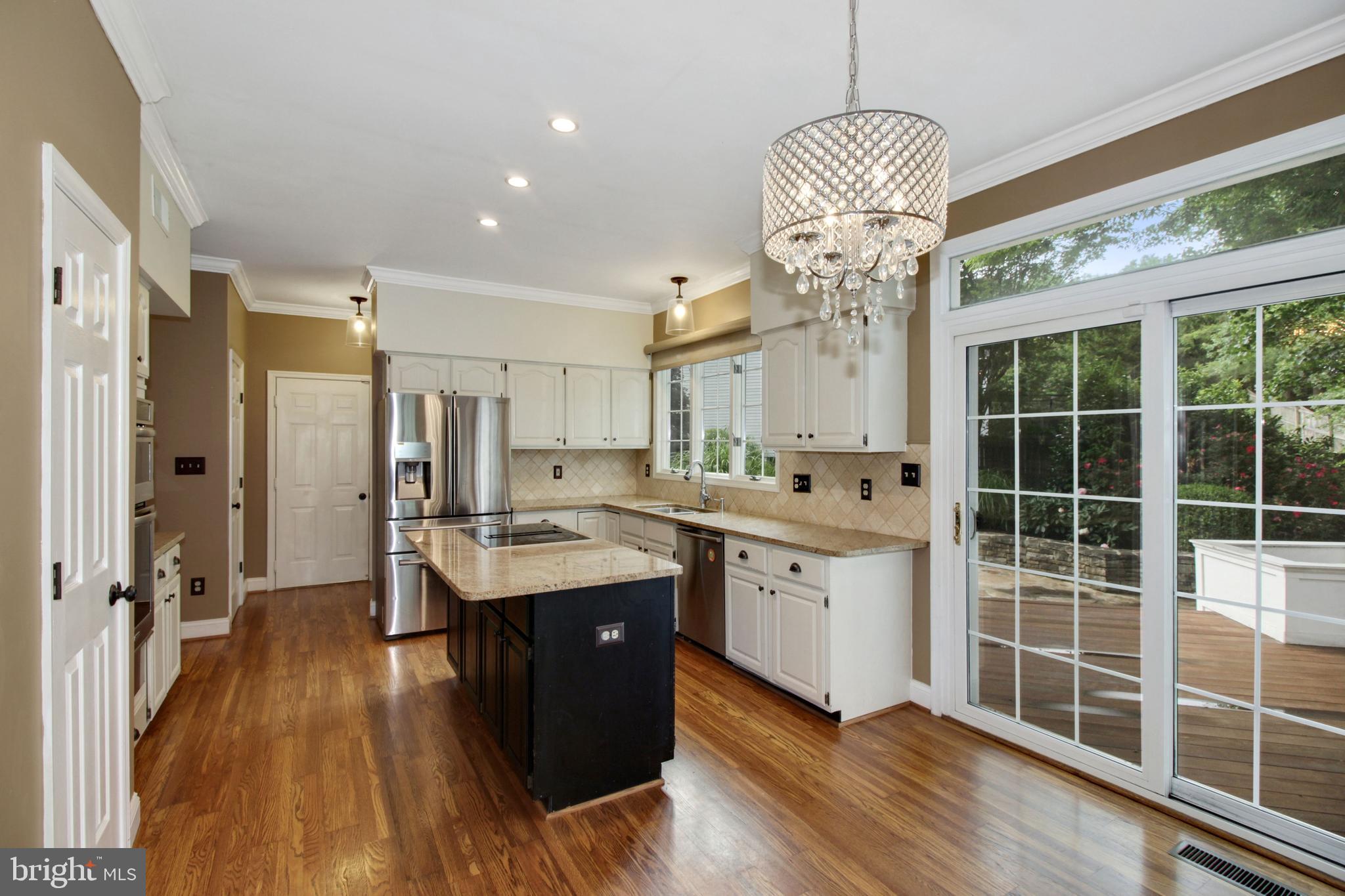 MCKENZIE MEADOWS - Residential