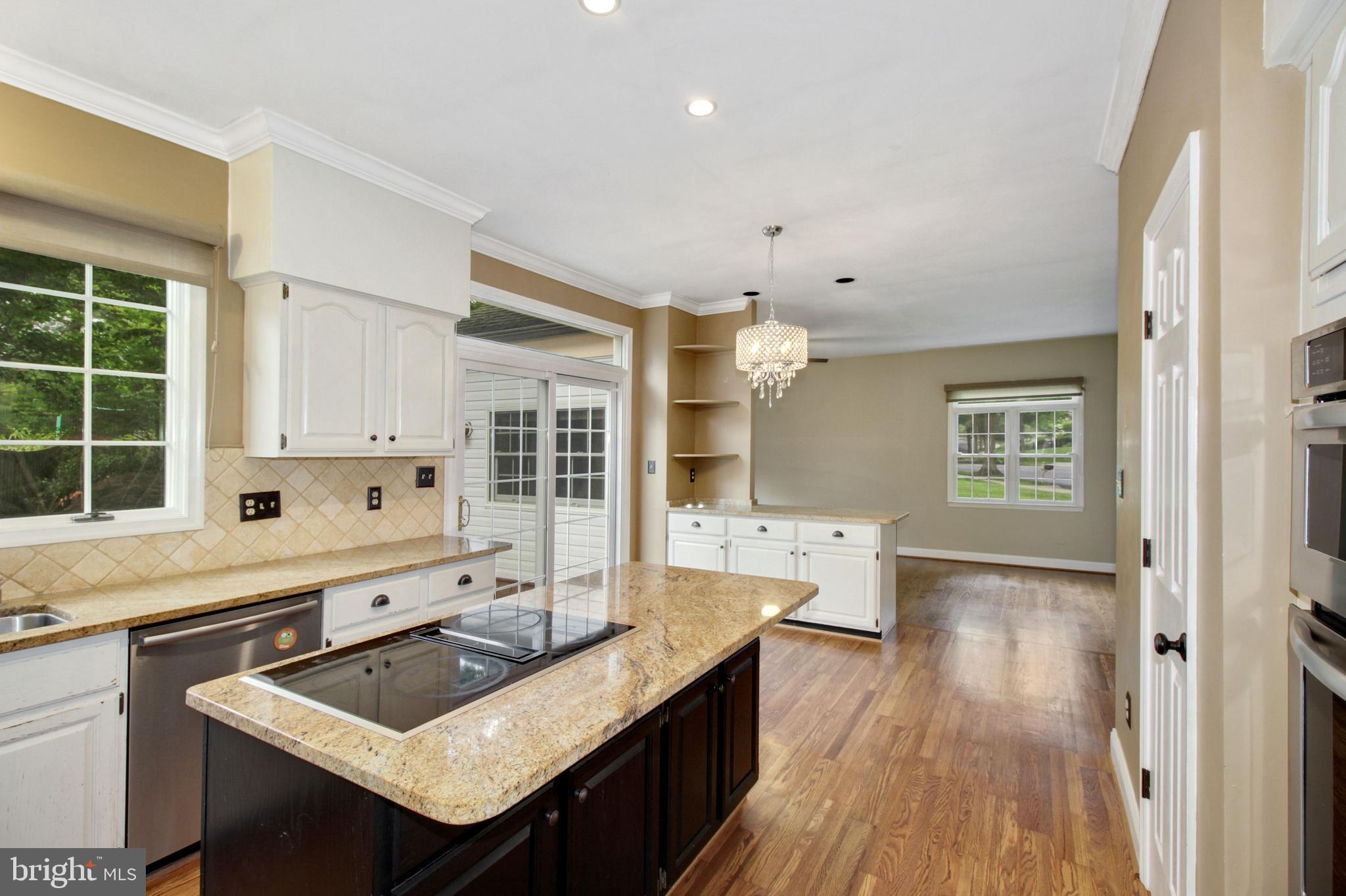 MCKENZIE MEADOWS - Residential