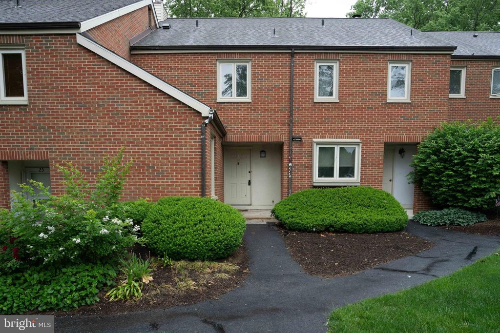 Photo of 24 Beechtree Lane, MOUNTVILLE, PA 17554 (MLS # PALA2070416)