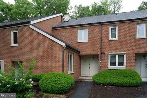 24 BEECHTREE LANE MOUNTVILLE PA 17554