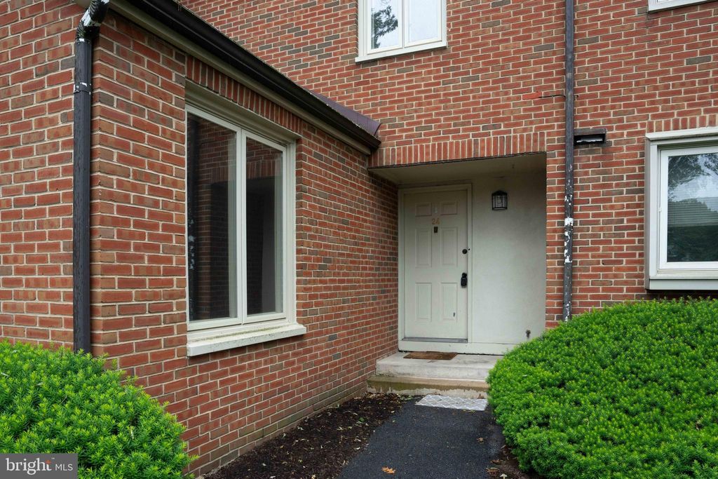 Photo of 24 Beechtree Lane, MOUNTVILLE, PA 17554 (MLS # PALA2070416)