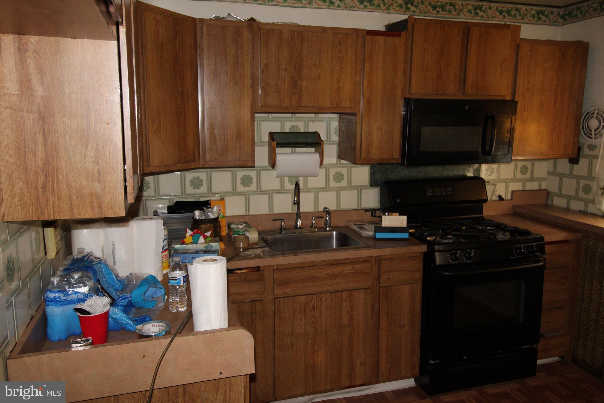 WEST OAK LANE - Residential