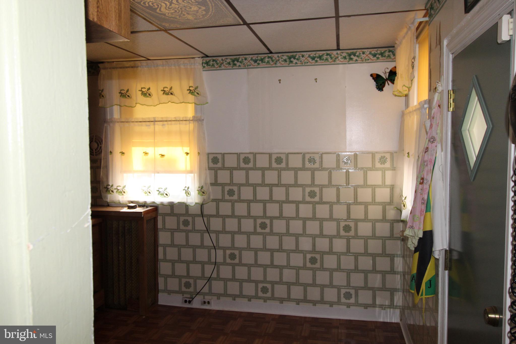 WEST OAK LANE - Residential