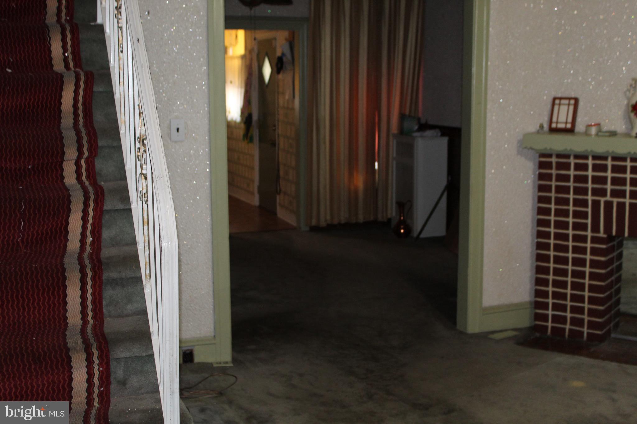 WEST OAK LANE - Residential