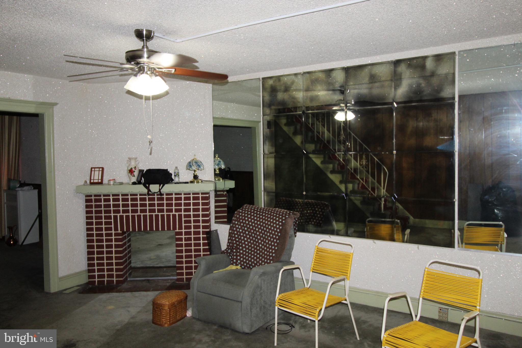 WEST OAK LANE - Residential