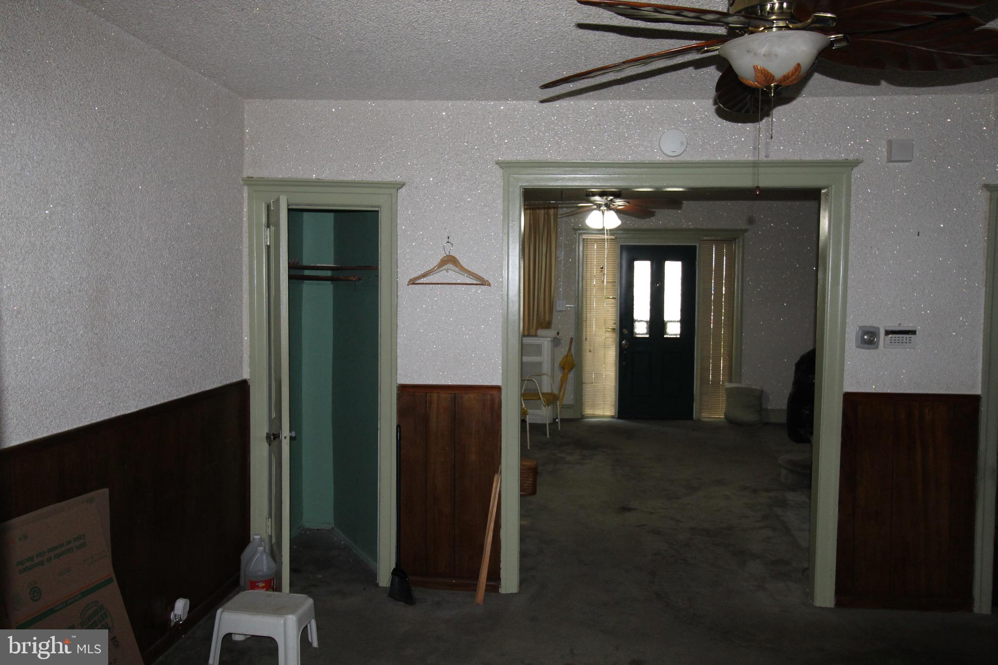 WEST OAK LANE - Residential