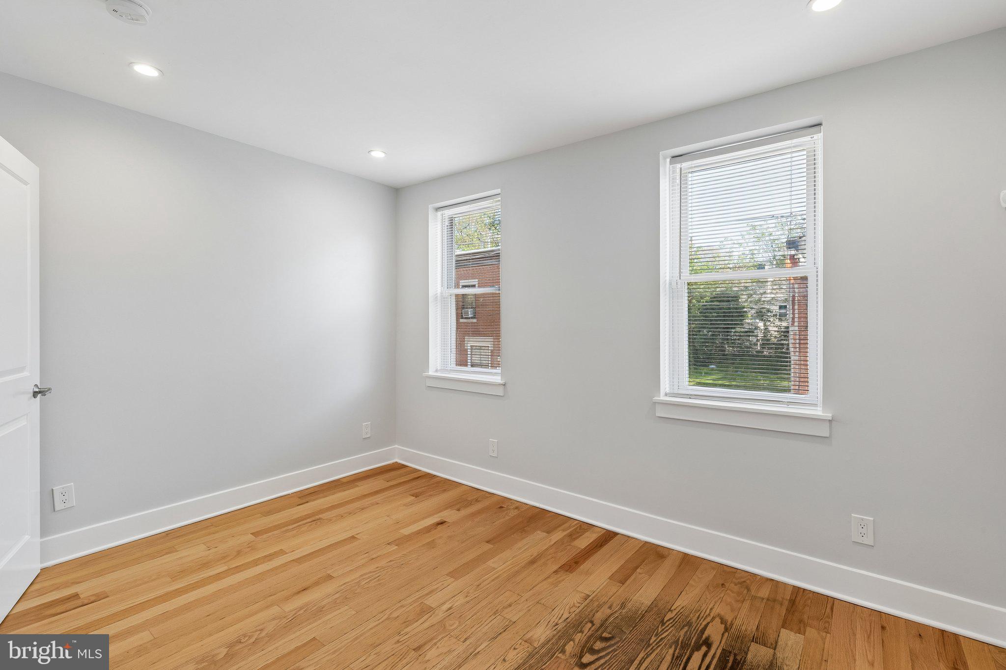 MANTUA - Residential