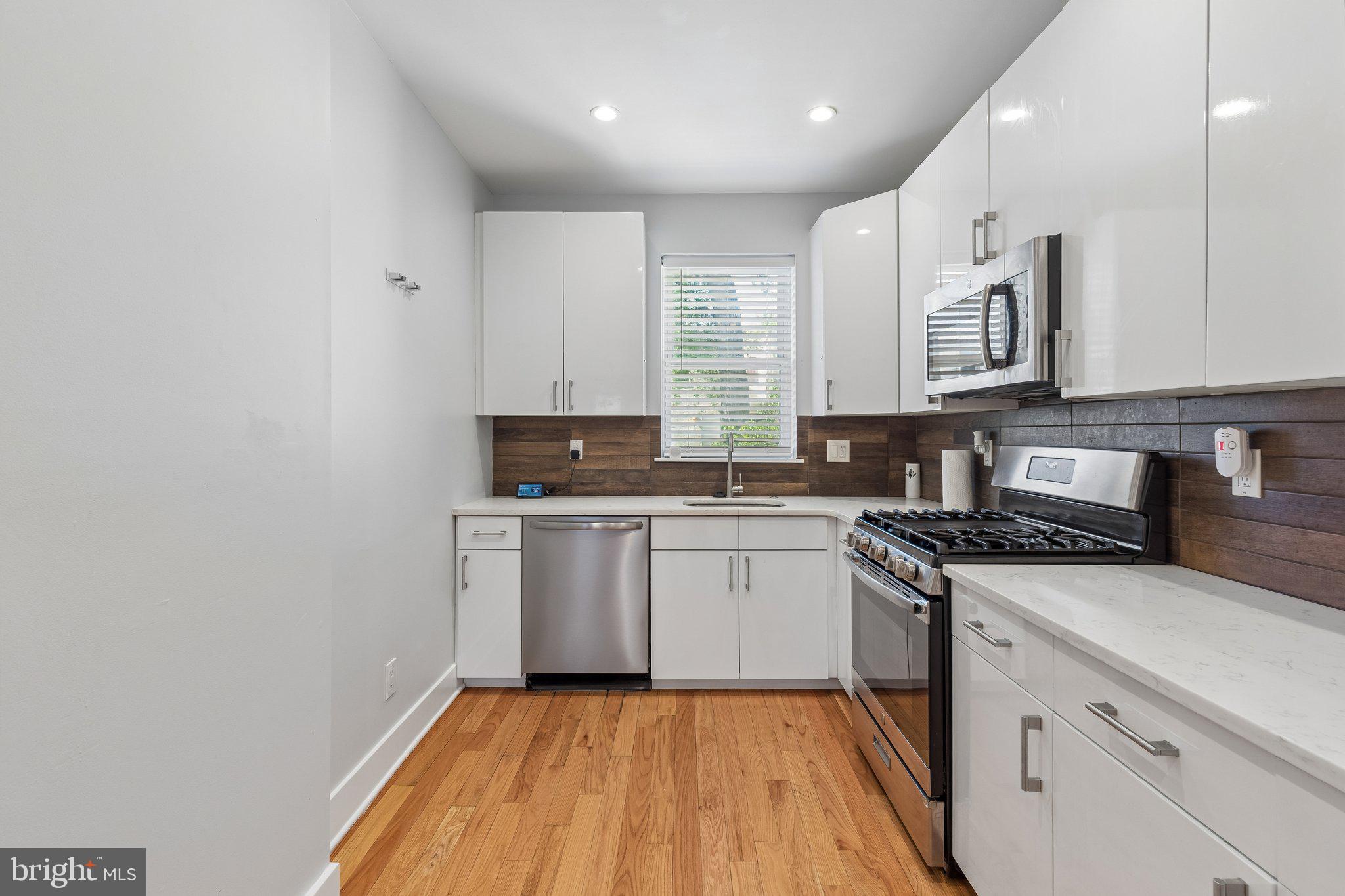 MANTUA - Residential