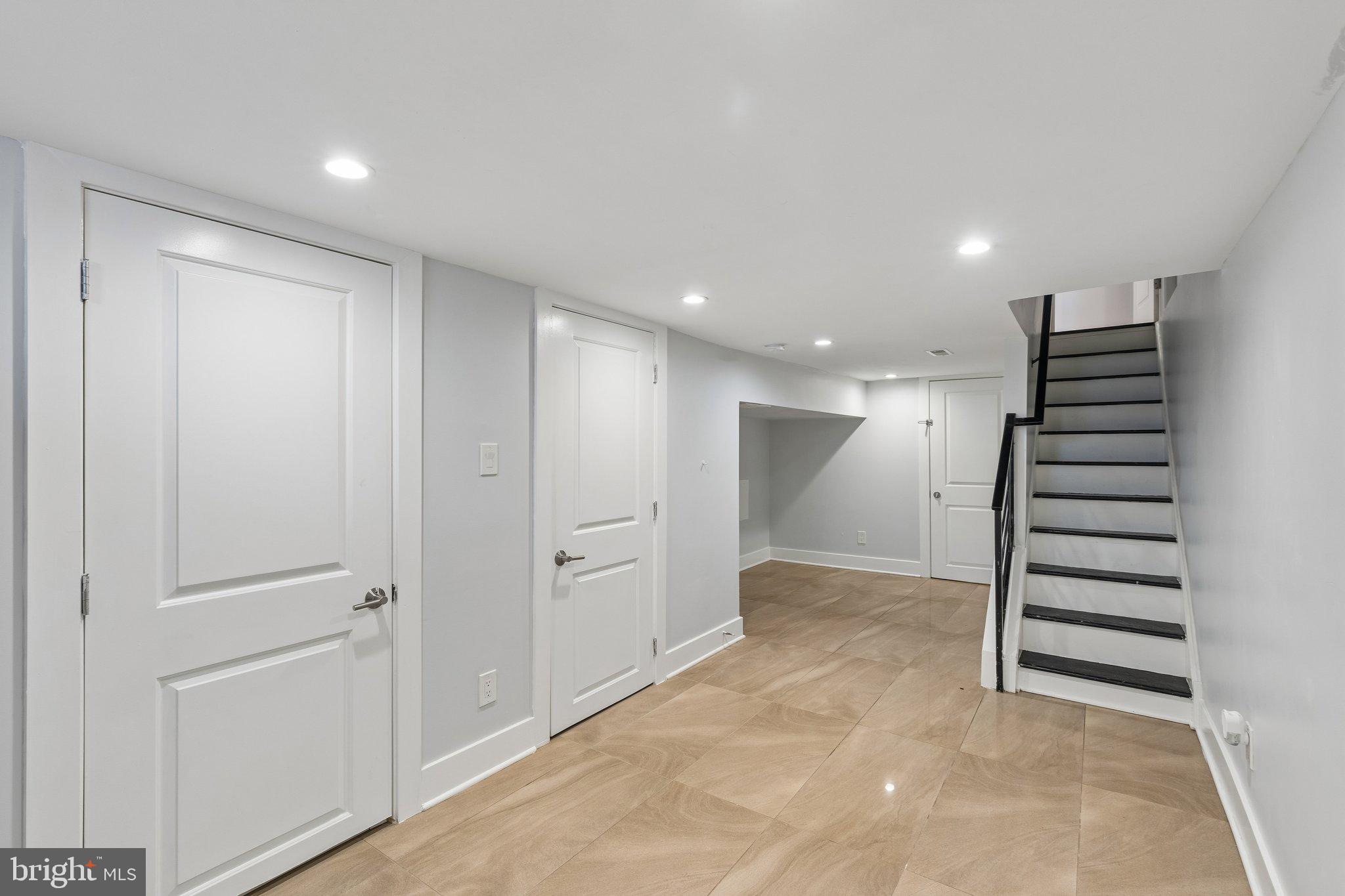 MANTUA - Residential