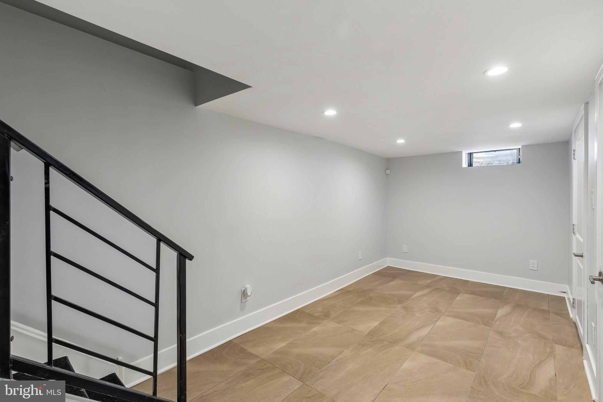 MANTUA - Residential