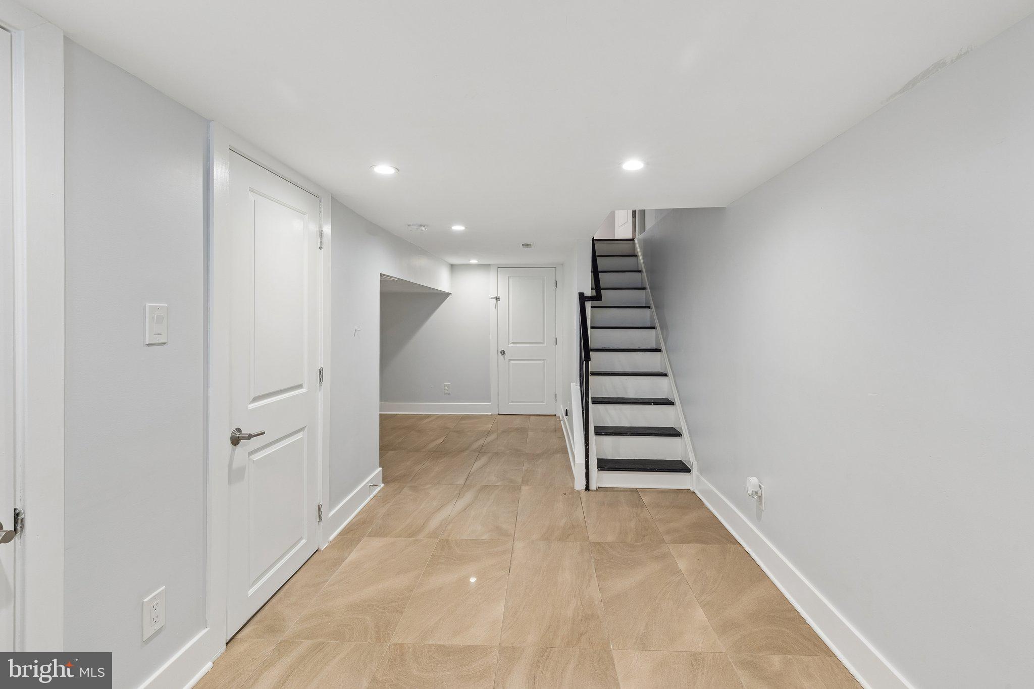 MANTUA - Residential