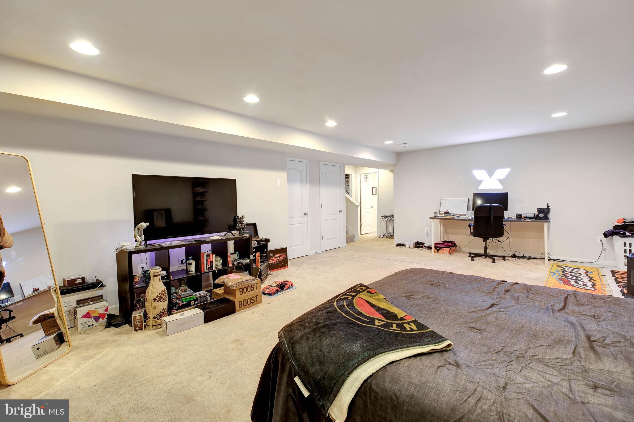 EMBREY MILL - Residential