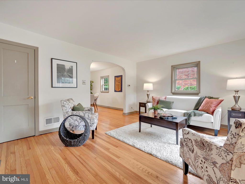 Photo of 705 Skyline Drive, LANCASTER, PA 17601 (MLS # PALA2074136)