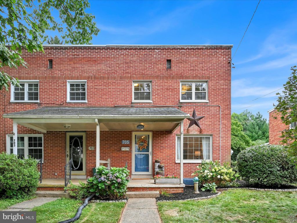 Photo of 705 Skyline Drive, LANCASTER, PA 17601 (MLS # PALA2074136)