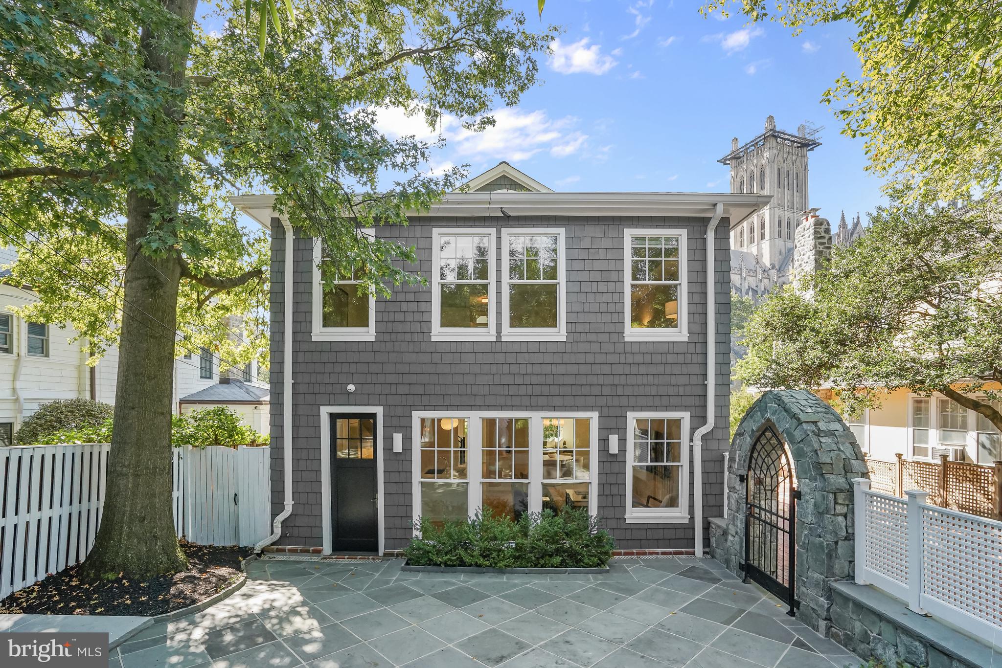 CLEVELAND PARK - Residential