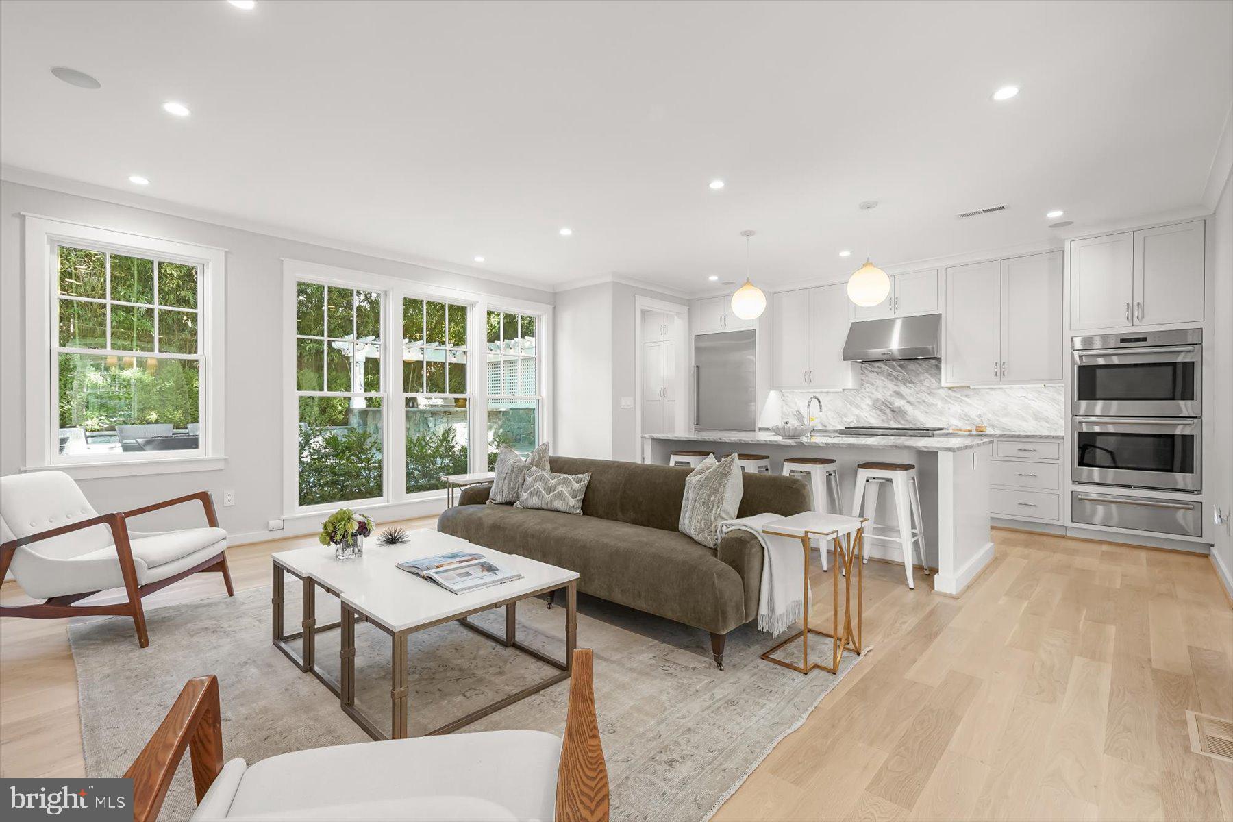 CLEVELAND PARK - Residential