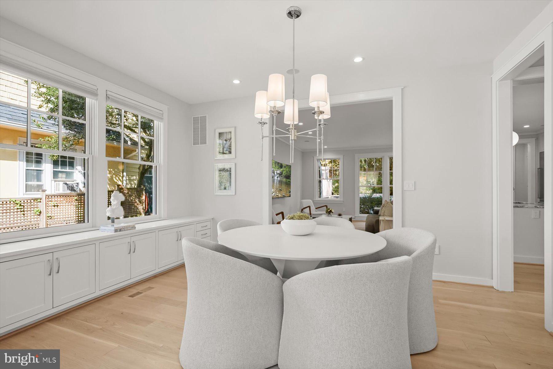 CLEVELAND PARK - Residential